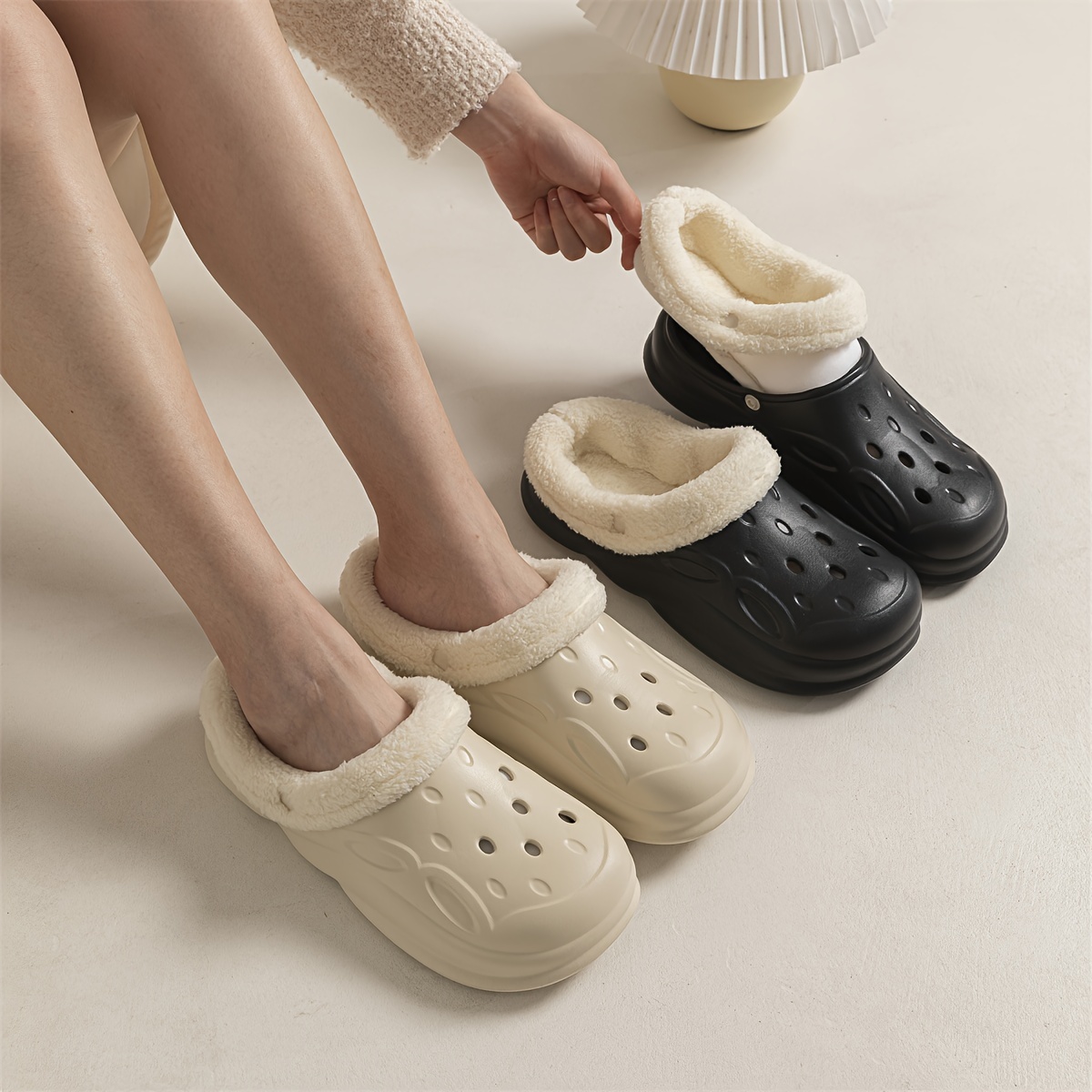 solid color warm lined clogs slip on soft sole platform closed toe plush shoes winter non slip fuzzy shoes details 3