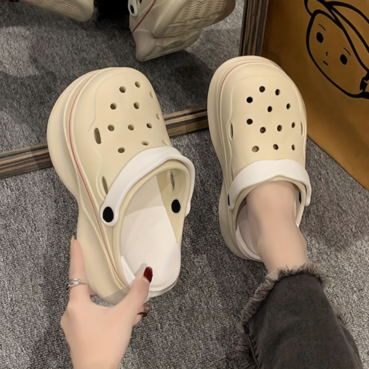 womens solid color pillow clogs slip on soft sole platform casual summer slides versatile non slip garden shoes details 7